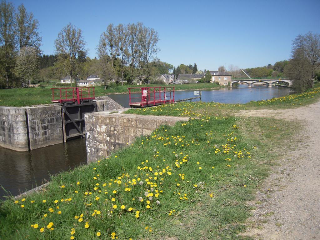 Gite La Forge Villa Alexain Bagian luar foto